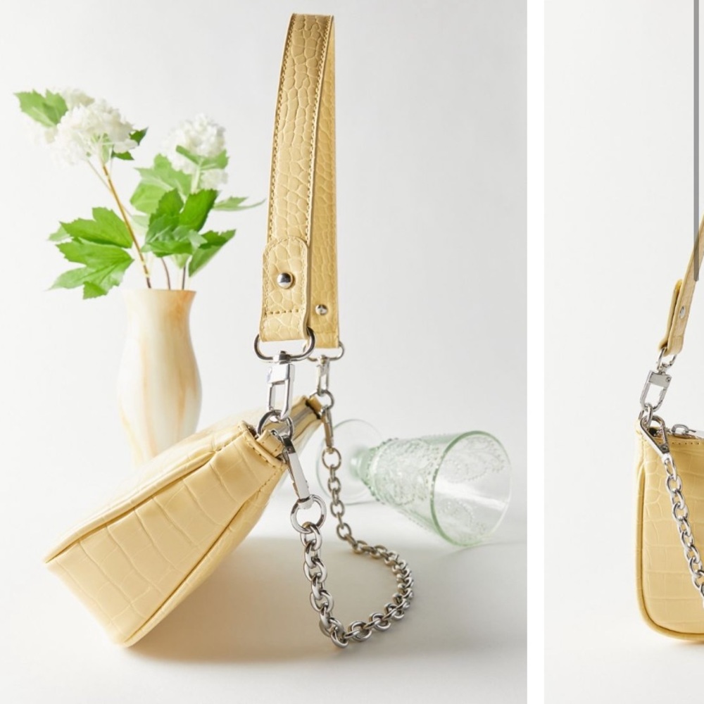 Rosie Chain Baguette Bag